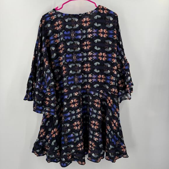 Avenue Tunic Top Womens Size 22/24 Harper V-Neck Butterfly Ruffle Plus Curvy NWT - Picture 3 of 14